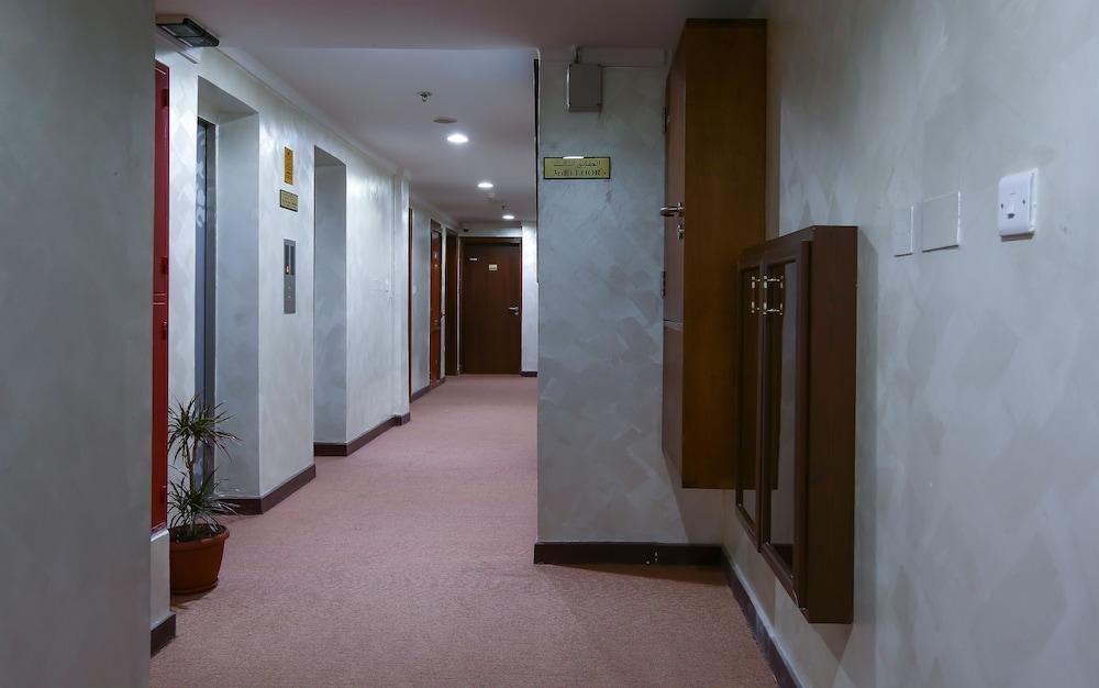 La Villa Suites Hotel Доха Экстерьер фото