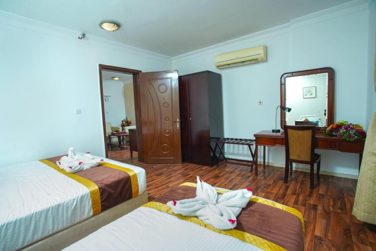 La Villa Suites Hotel Доха Экстерьер фото